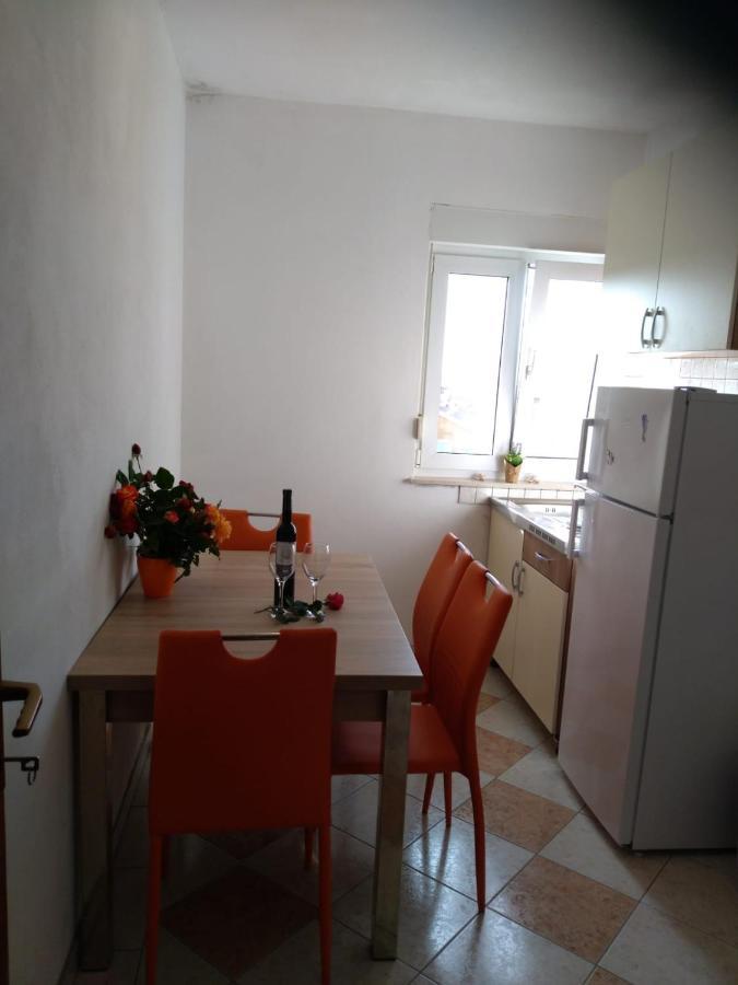 Ferienwohnung Midnight Ražanac Exterior foto